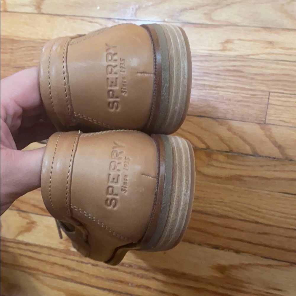 Sperry - Picture 4 of 8